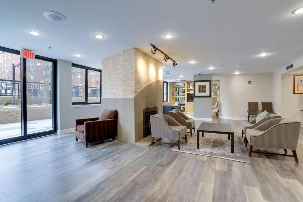 Fantastic 2 Bedroom Condo At Ballston With Gym Arlington Eksteriør billede
