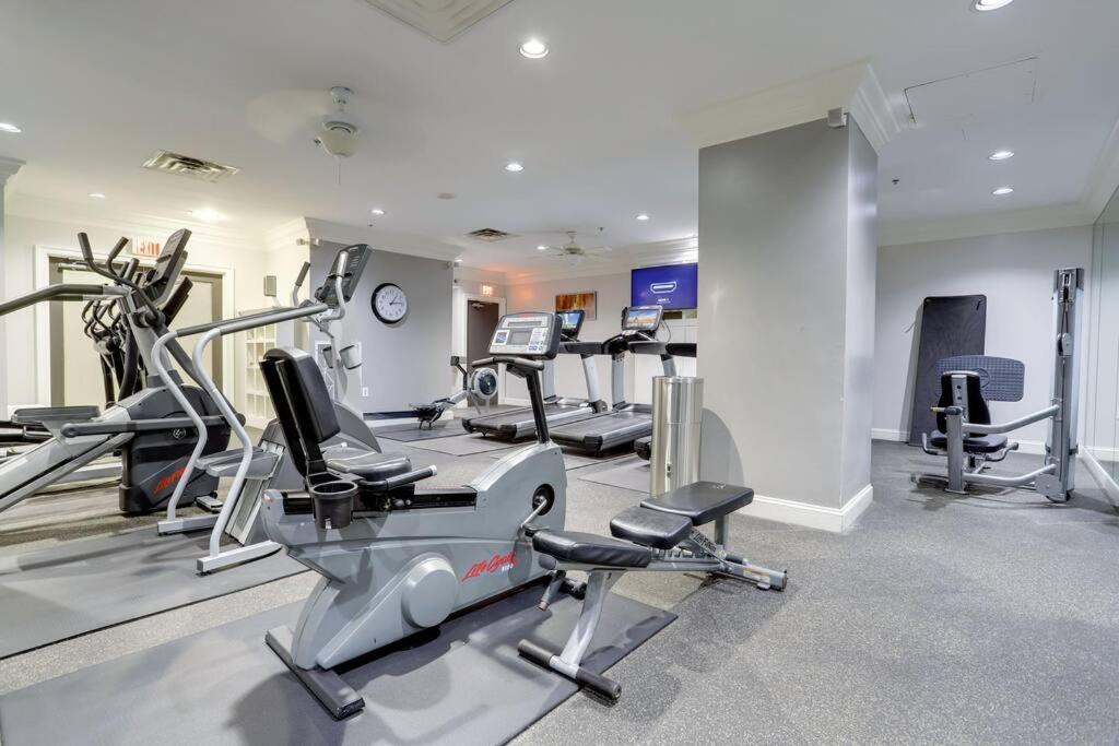 Fantastic 2 Bedroom Condo At Ballston With Gym Arlington Eksteriør billede