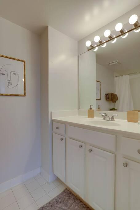 Fantastic 2 Bedroom Condo At Ballston With Gym Arlington Eksteriør billede